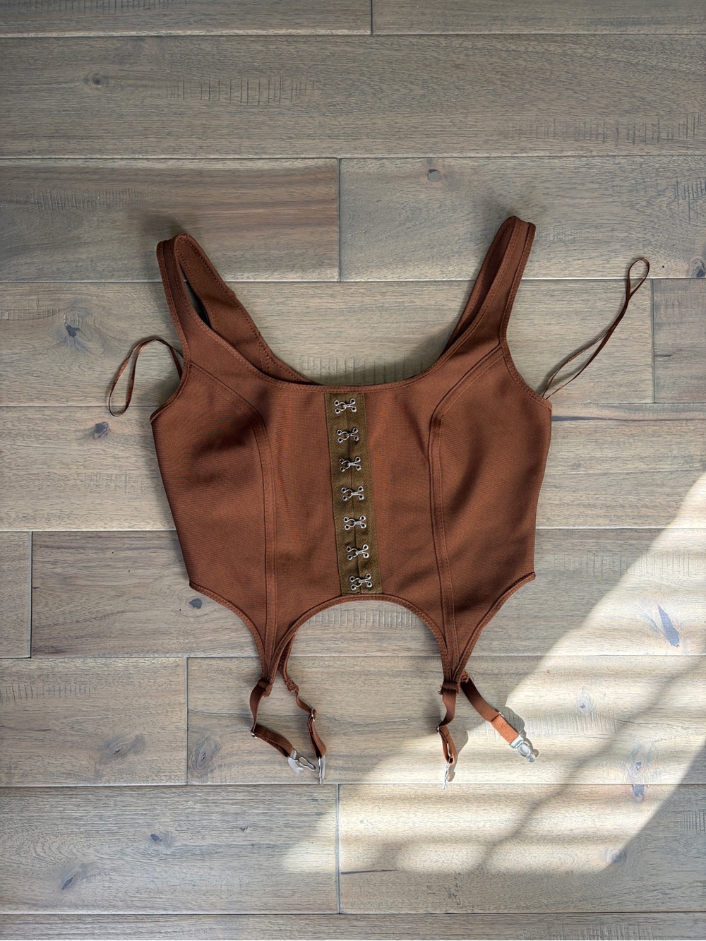 AKIRA Mad For Love Y2K brown corset top with garter tabs Small